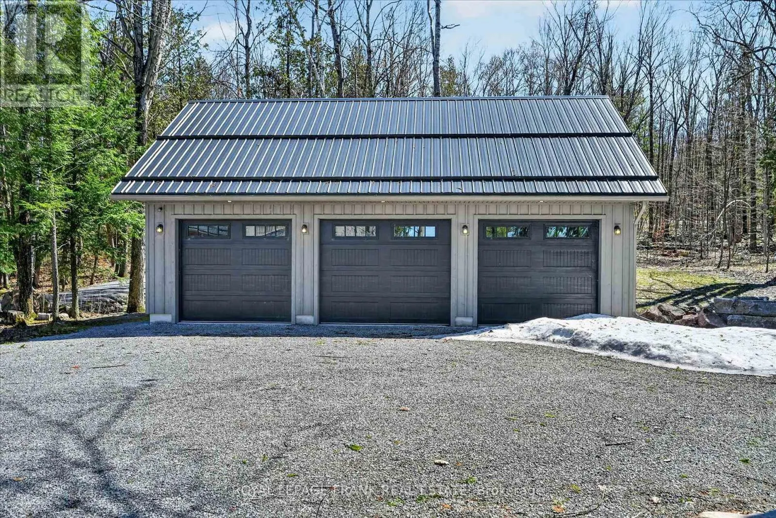 1484 BIRCHVIEW ROAD