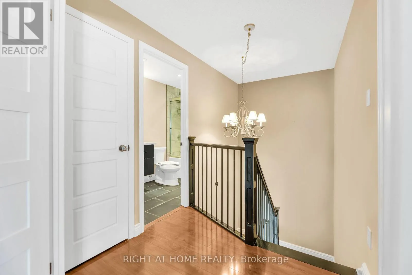 3 - 104 WOODLAWN ROAD E