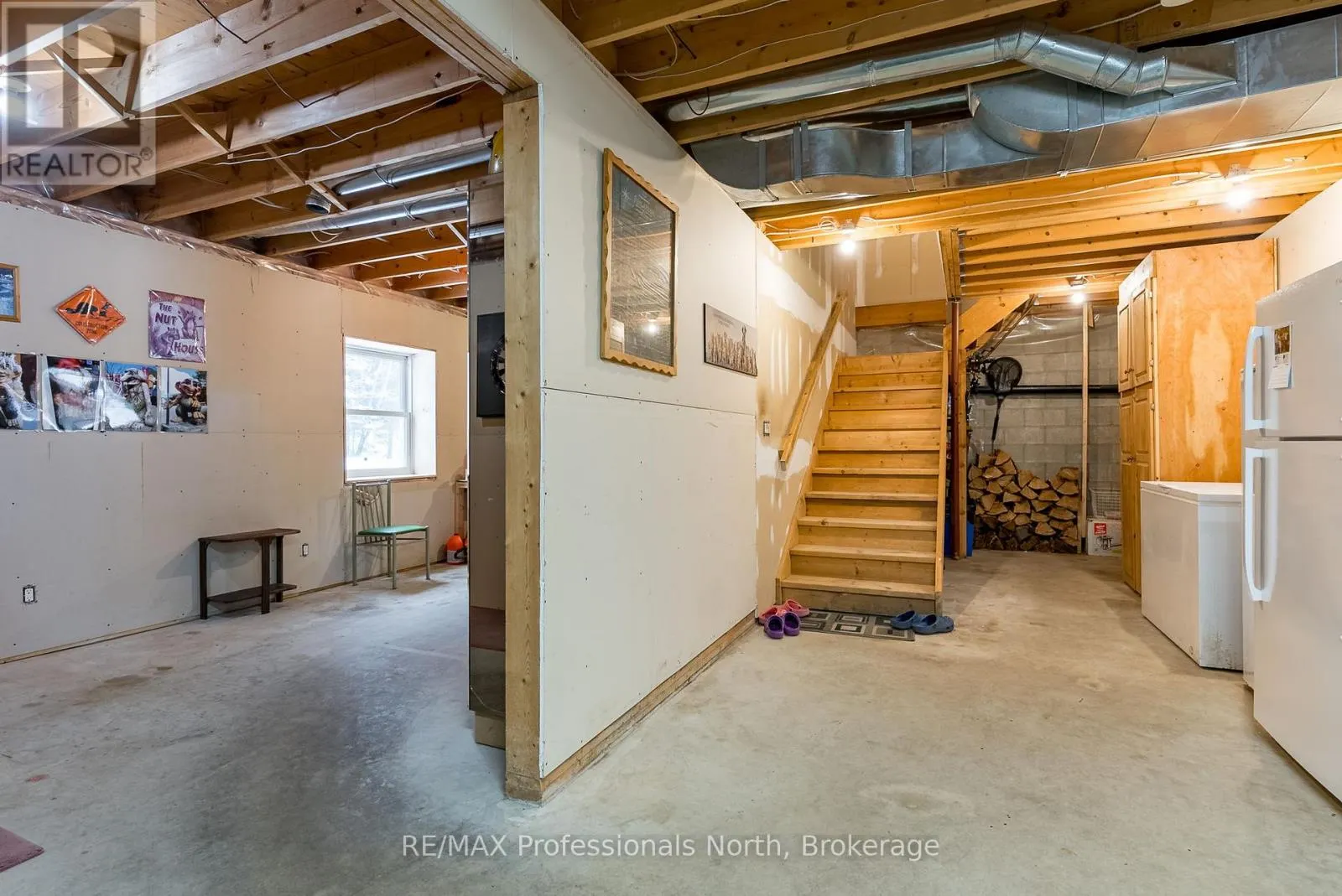 3 - 2901 LIMBERLOST ROAD #3