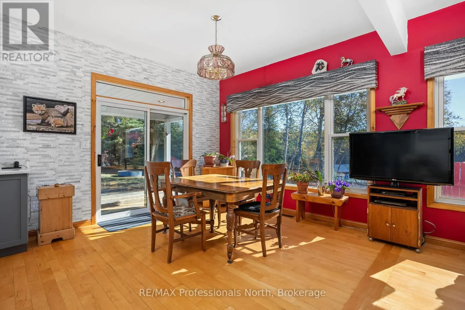 3 - 2901 LIMBERLOST ROAD #3
