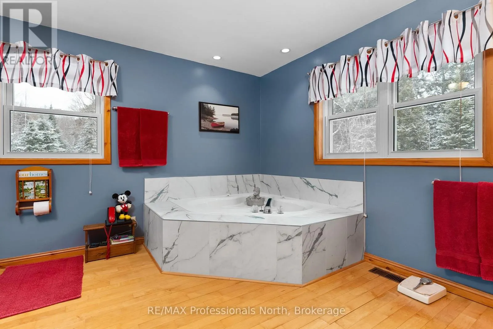 3 - 2901 LIMBERLOST ROAD #3