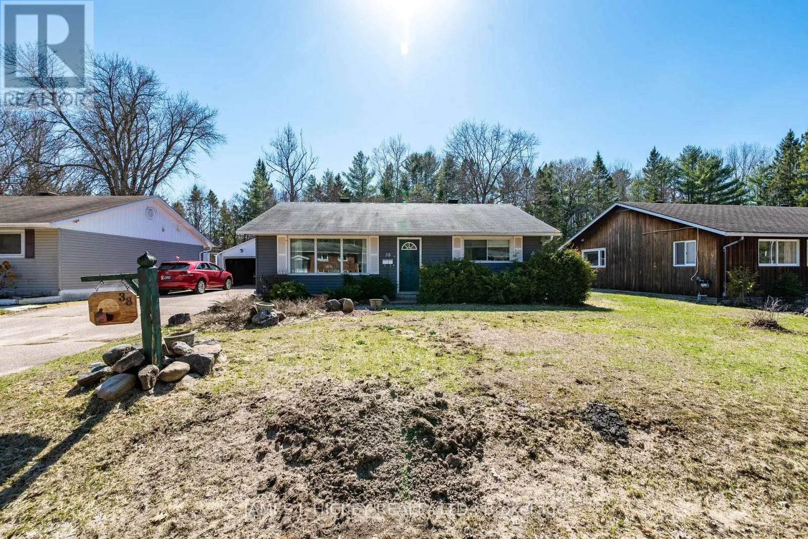 38 BEACH AVENUE