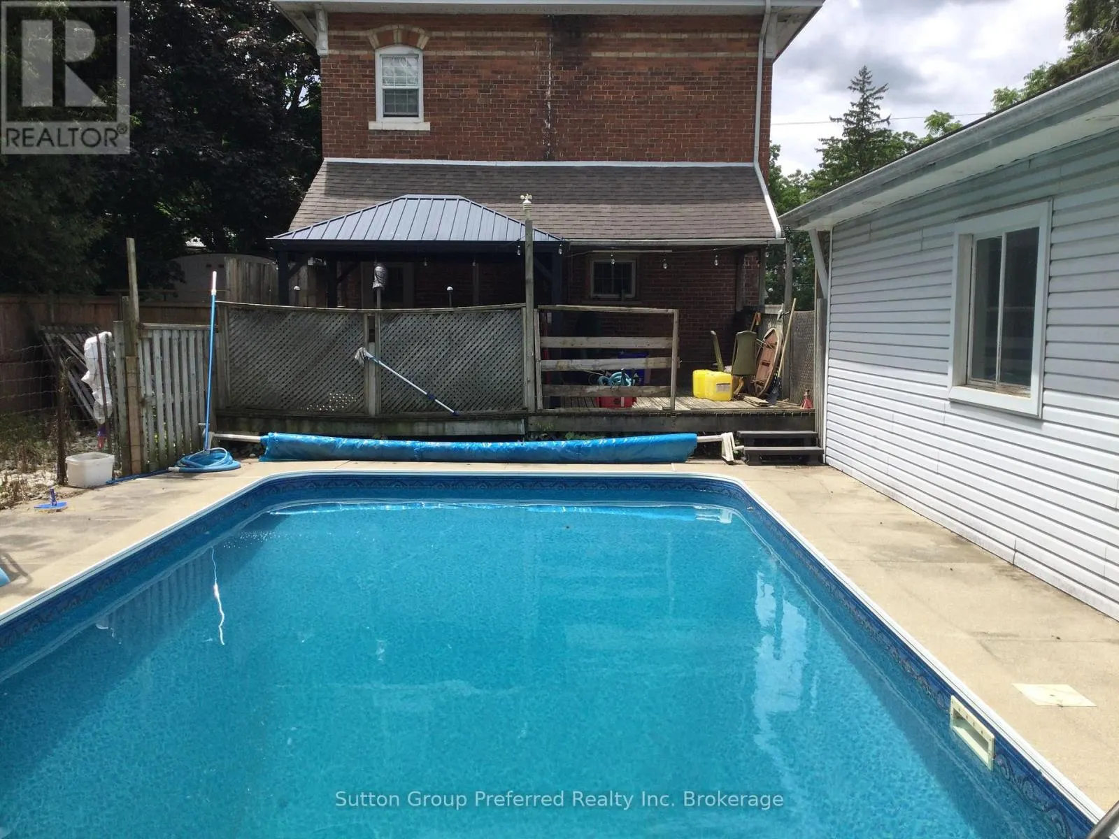 4 CLYDE STREET