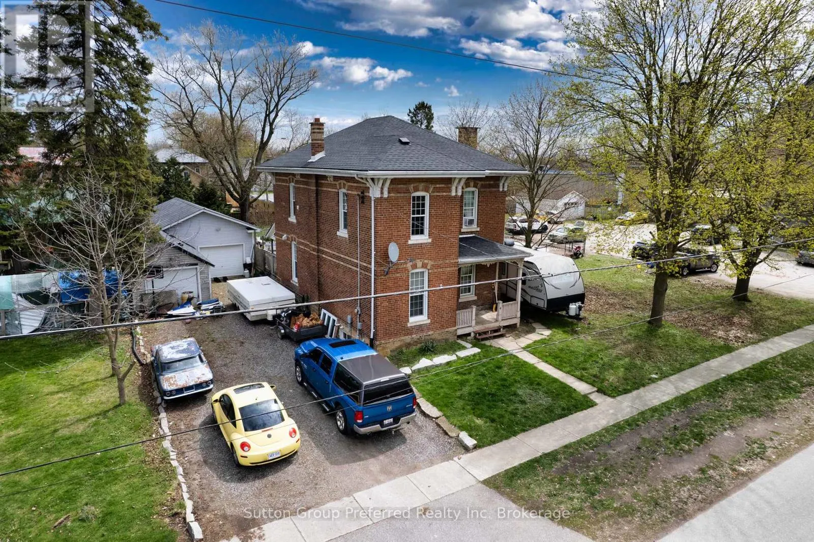 4 CLYDE STREET