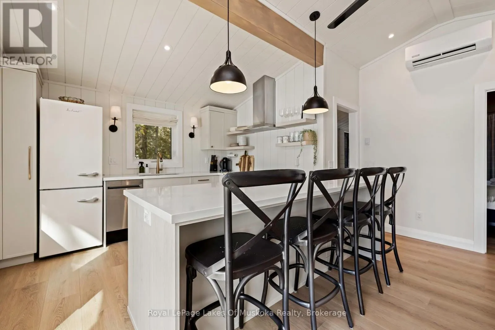 21 BEAUMONT BAY RD