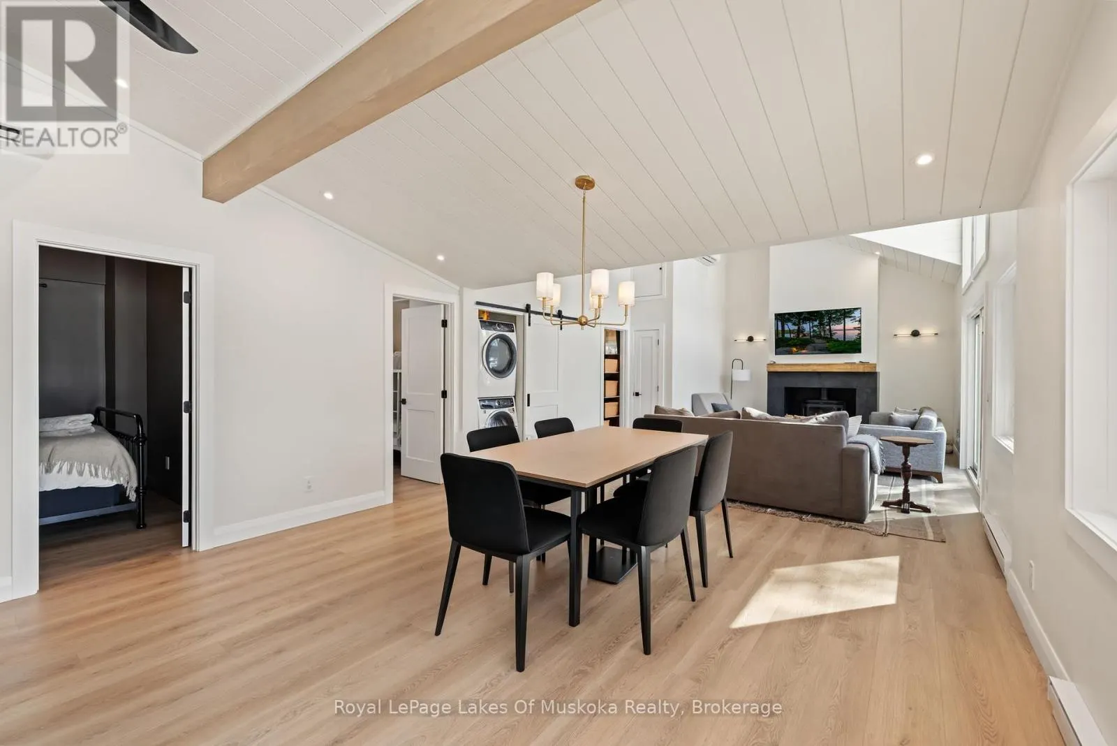 21 BEAUMONT BAY RD
