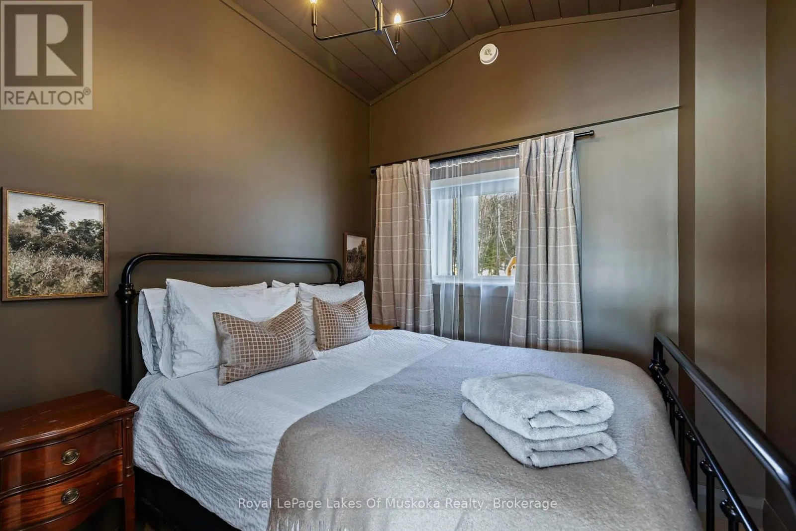 21 BEAUMONT BAY RD