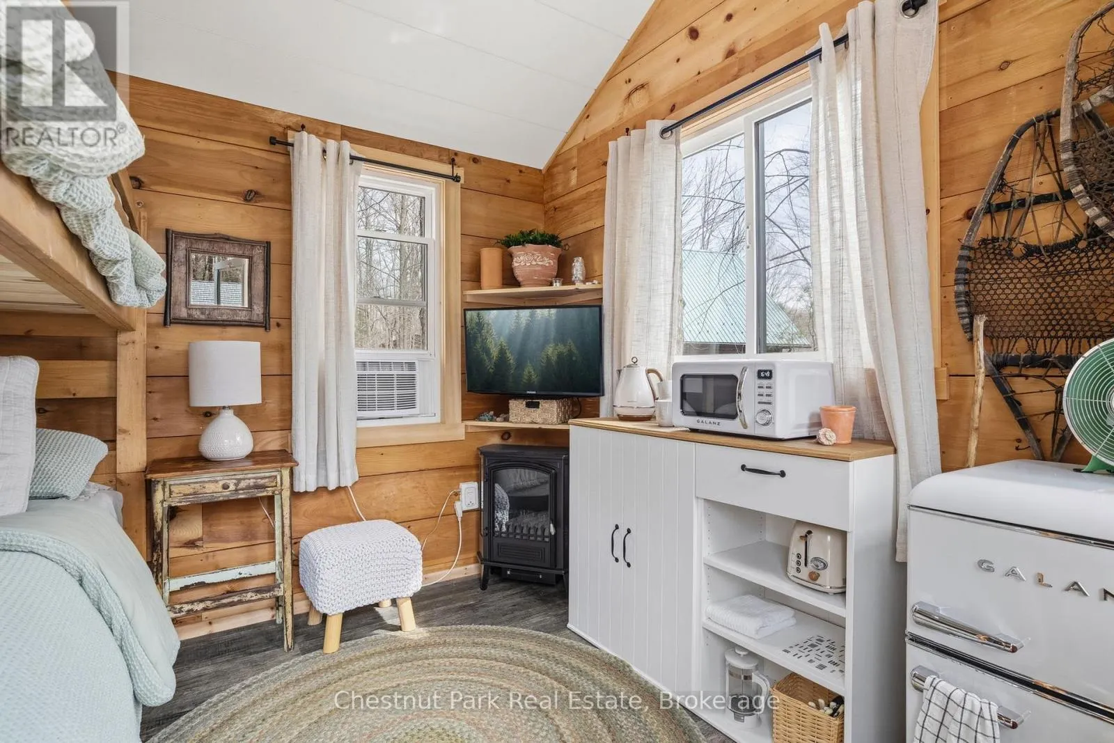 305 SALMON LAKE ROAD