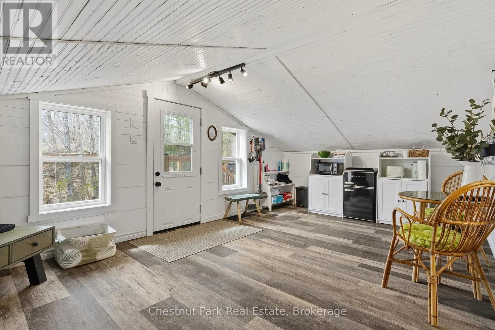 305 SALMON LAKE ROAD