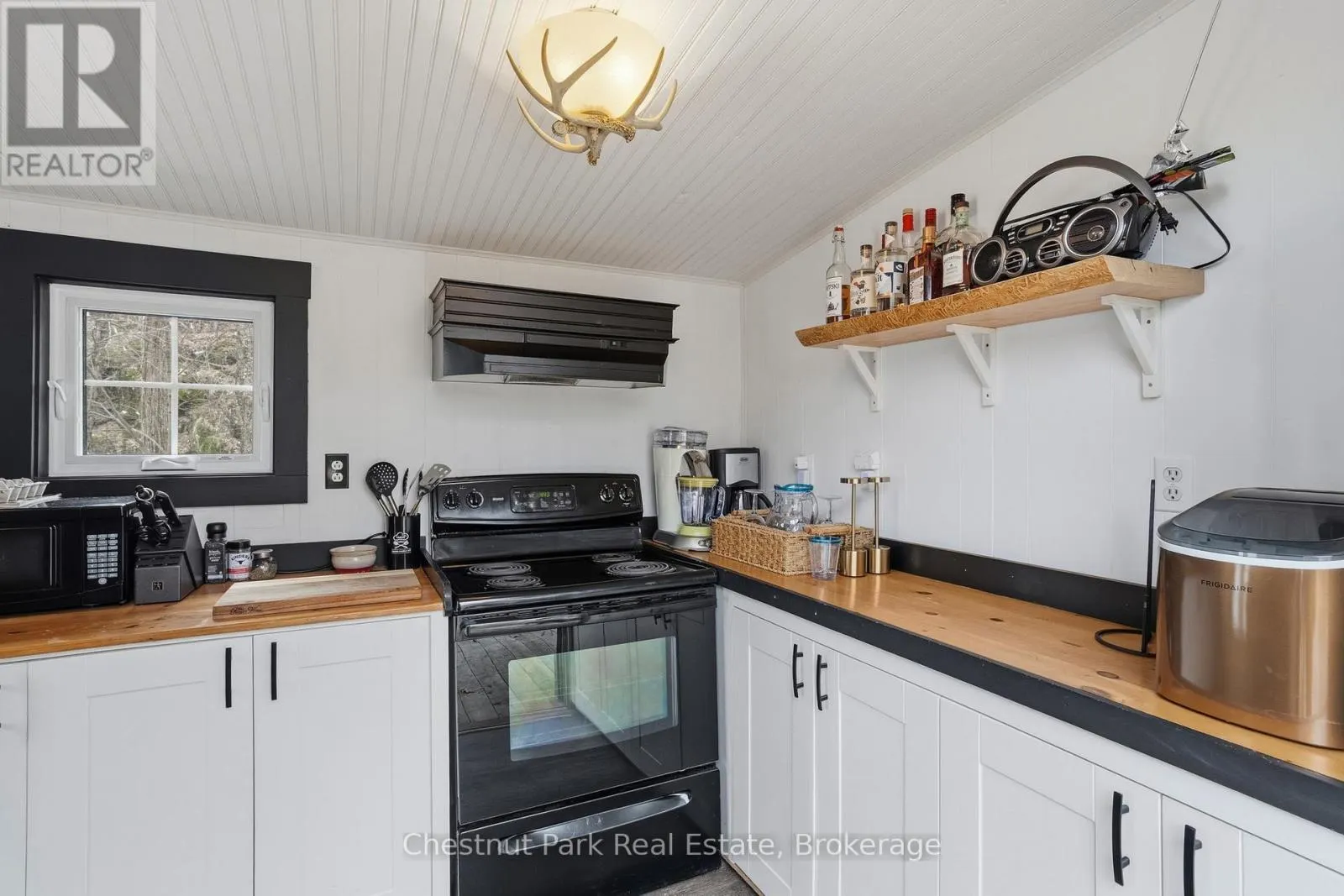 305 SALMON LAKE ROAD