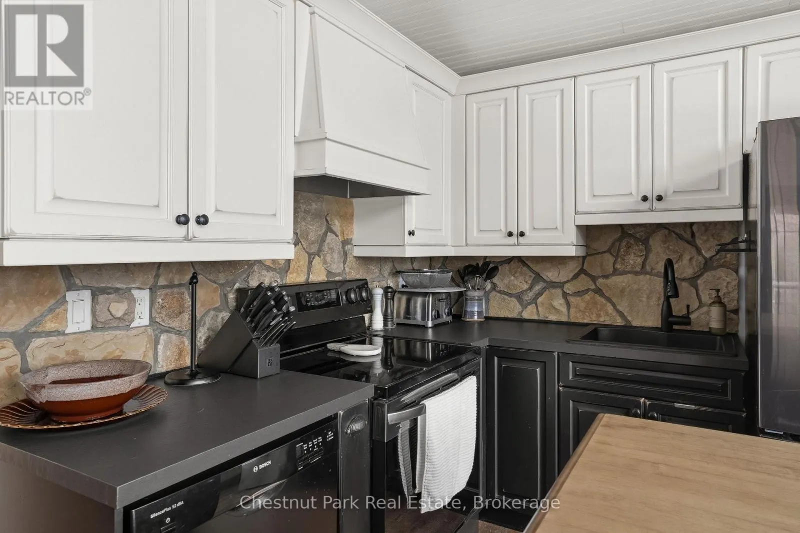 305 SALMON LAKE ROAD