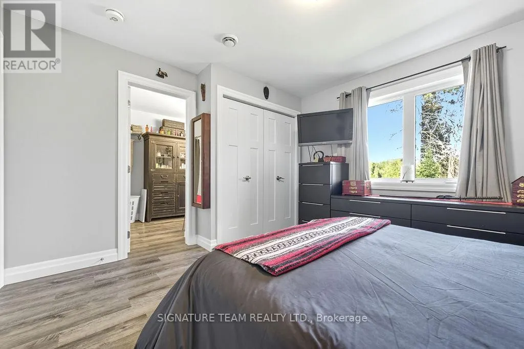 42 HUDSON TRAIL