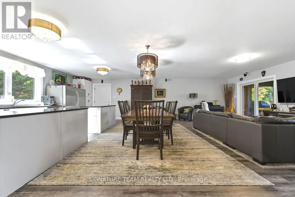 42 HUDSON TRAIL