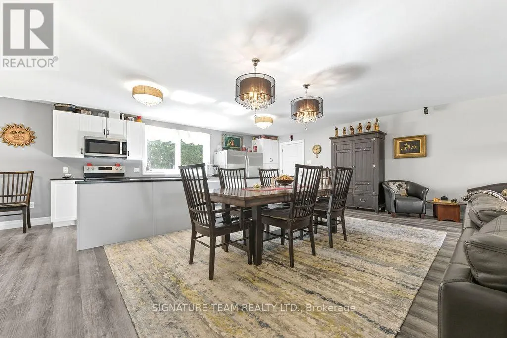 42 HUDSON TRAIL