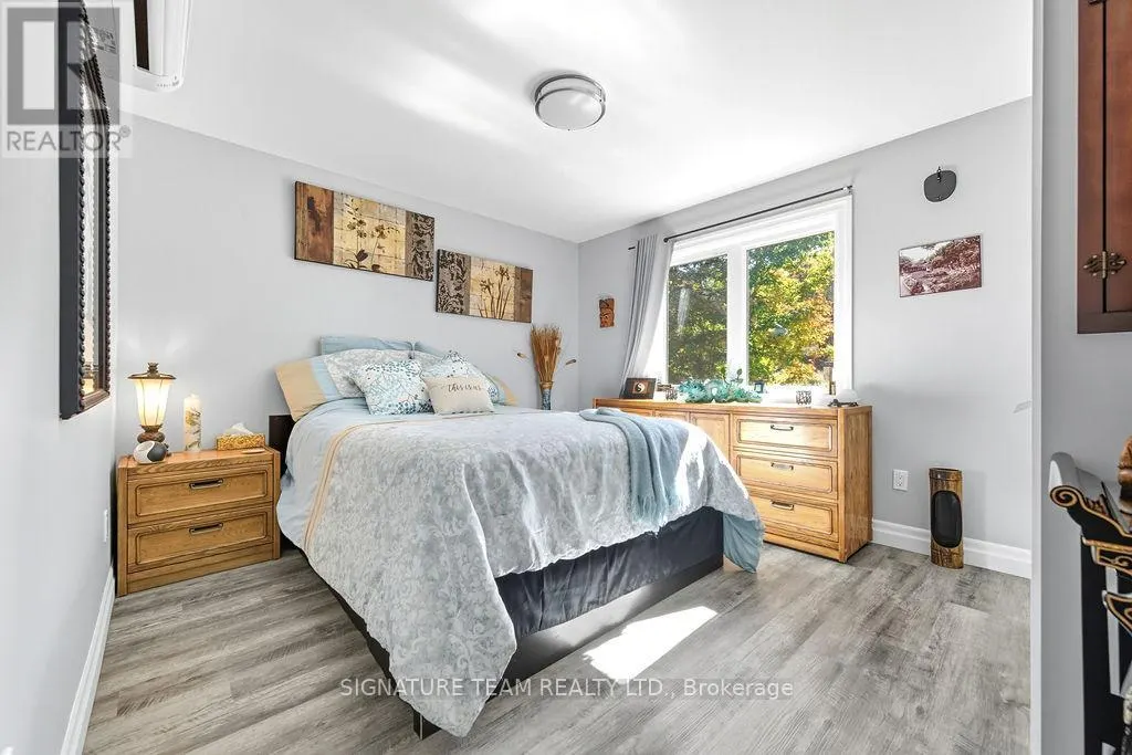 42 HUDSON TRAIL