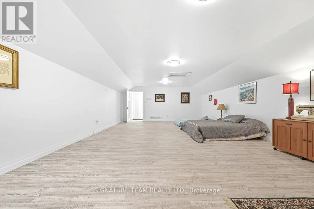 42 HUDSON TRAIL