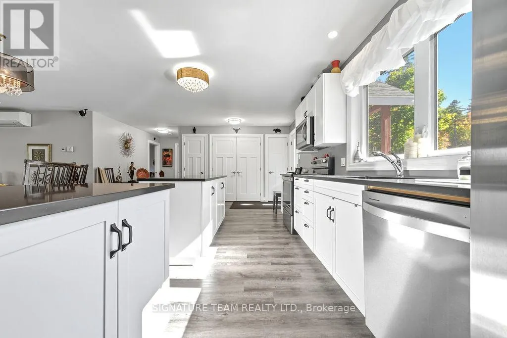 42 HUDSON TRAIL