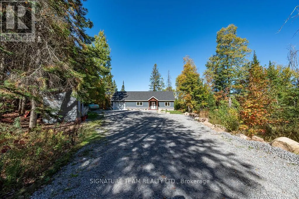 42 HUDSON TRAIL