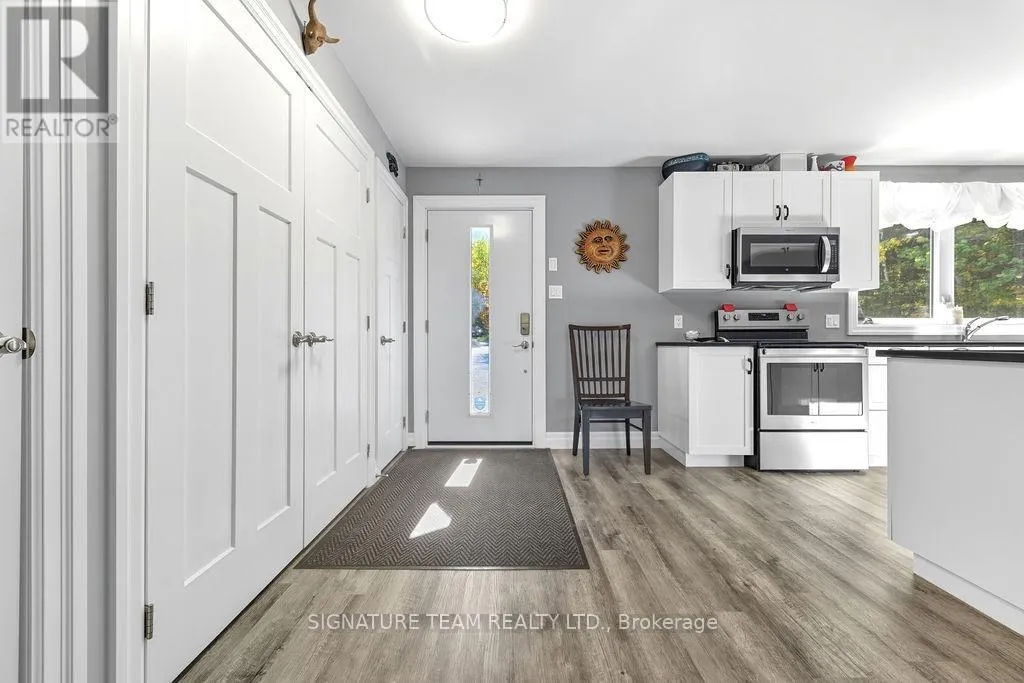 42 HUDSON TRAIL