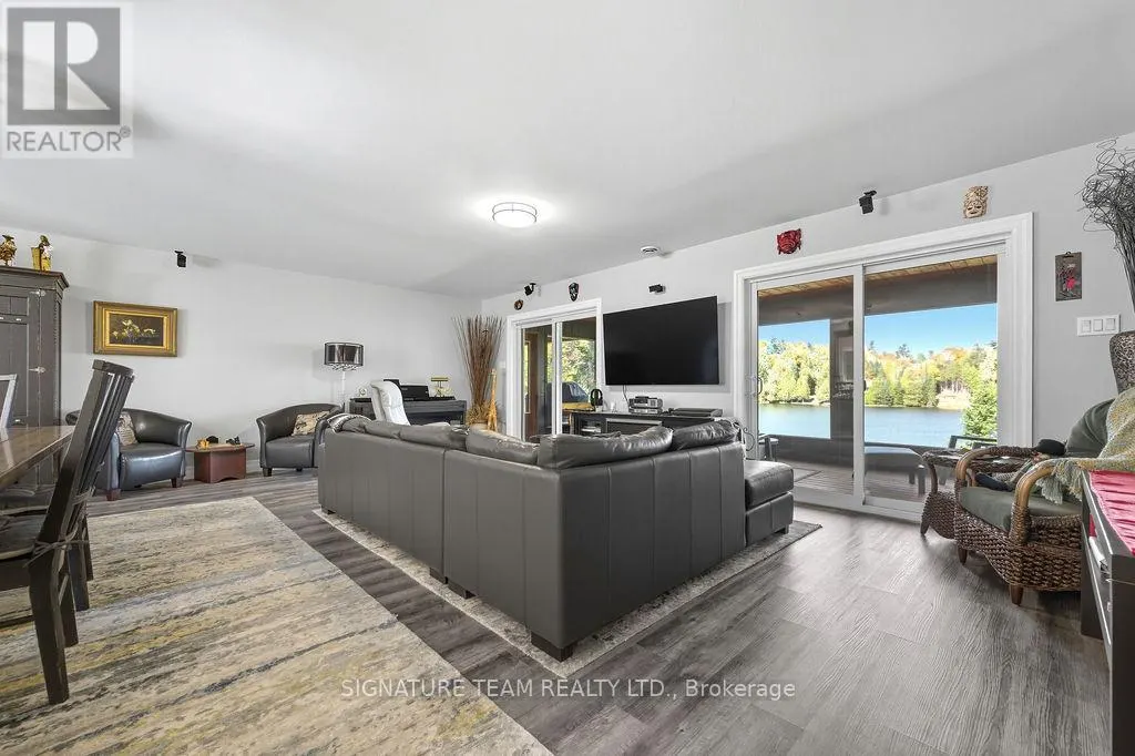 42 HUDSON TRAIL