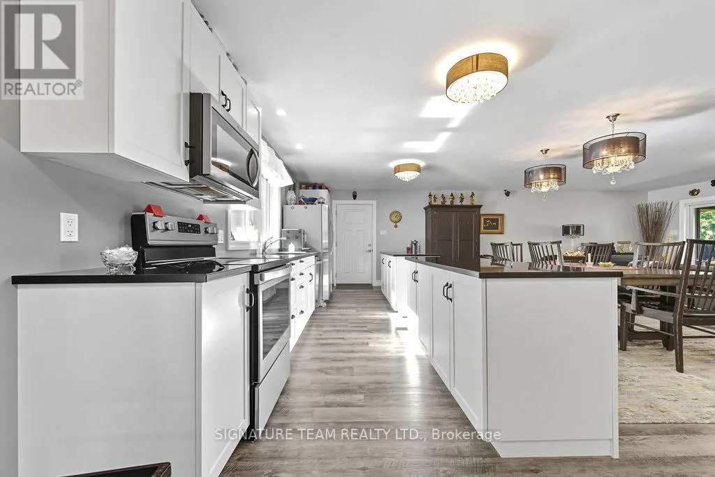 42 HUDSON TRAIL