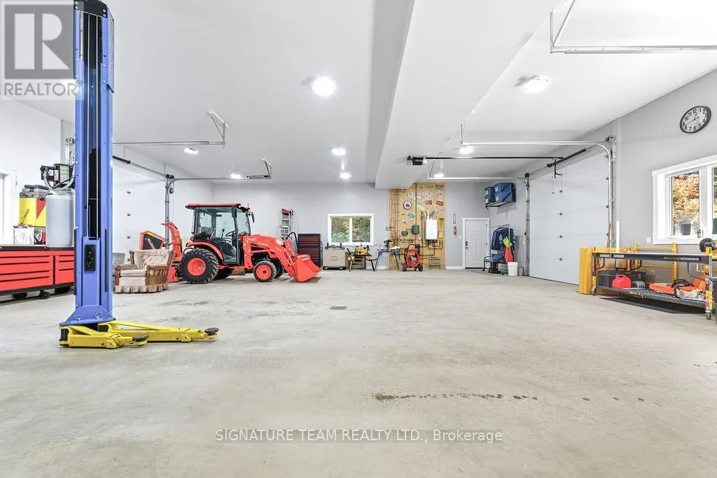 42 HUDSON TRAIL