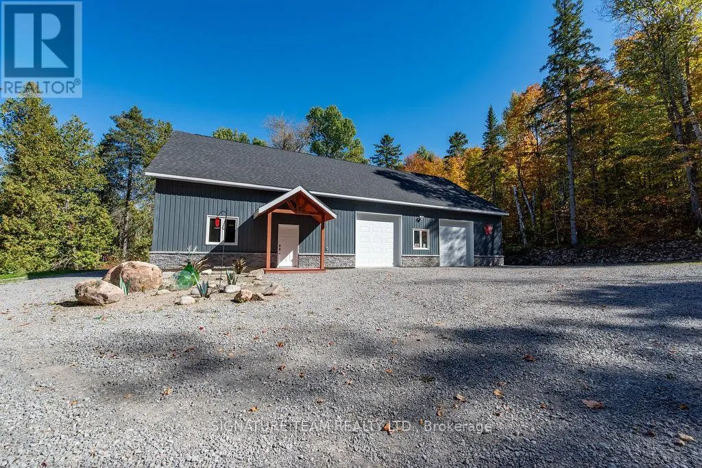 42 HUDSON TRAIL