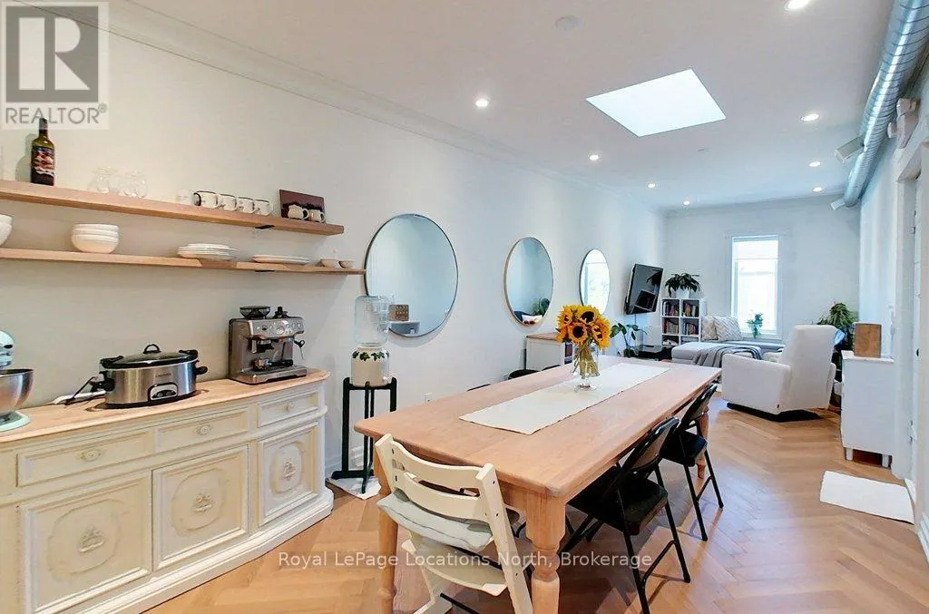 8 SYKES STREET N