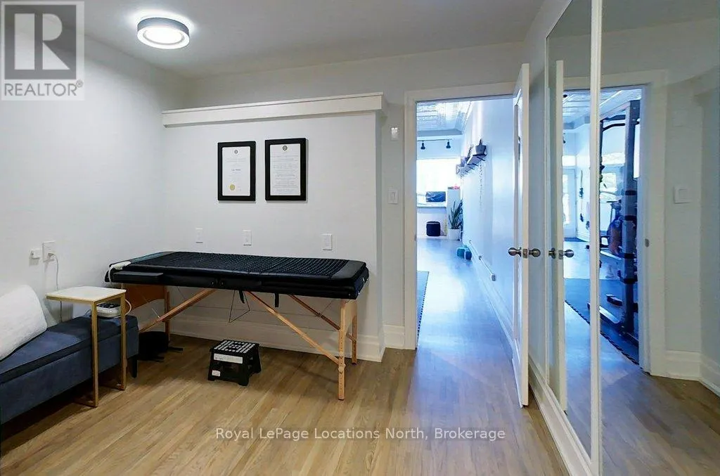 8 SYKES STREET N