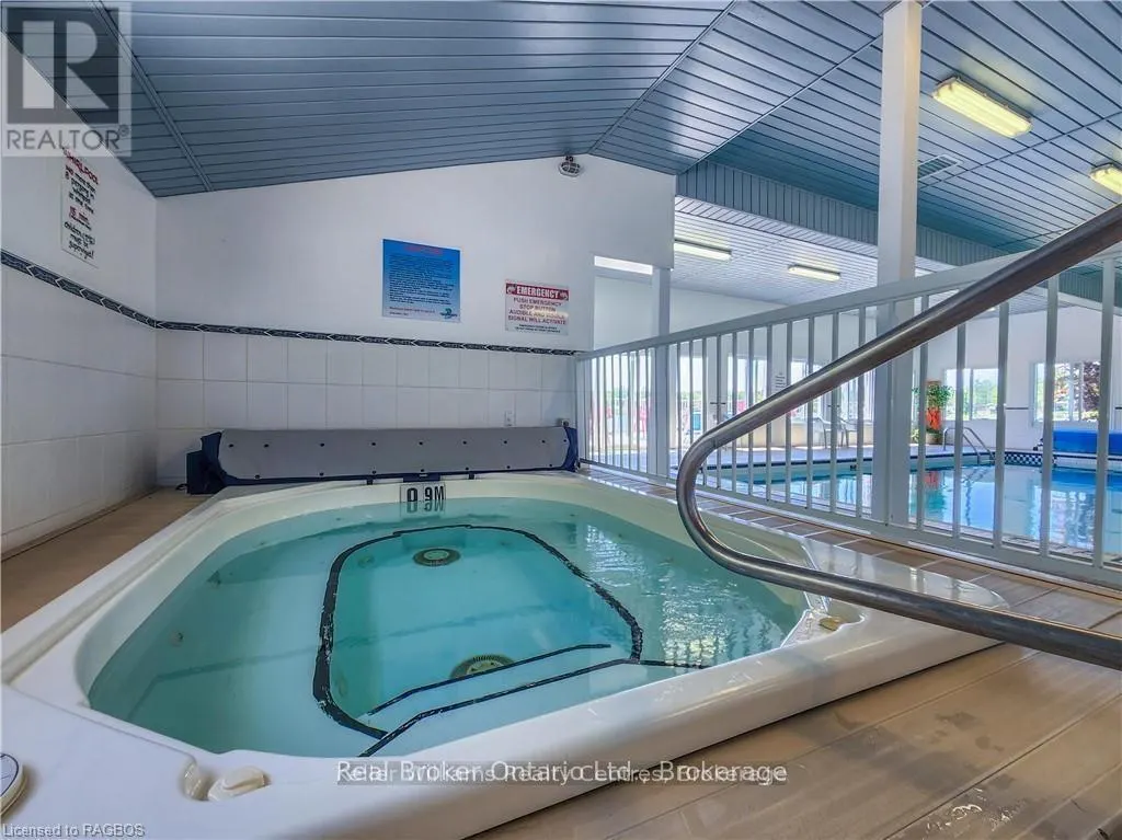 W16 - 13 SOUTHLINE AVENUE #W16