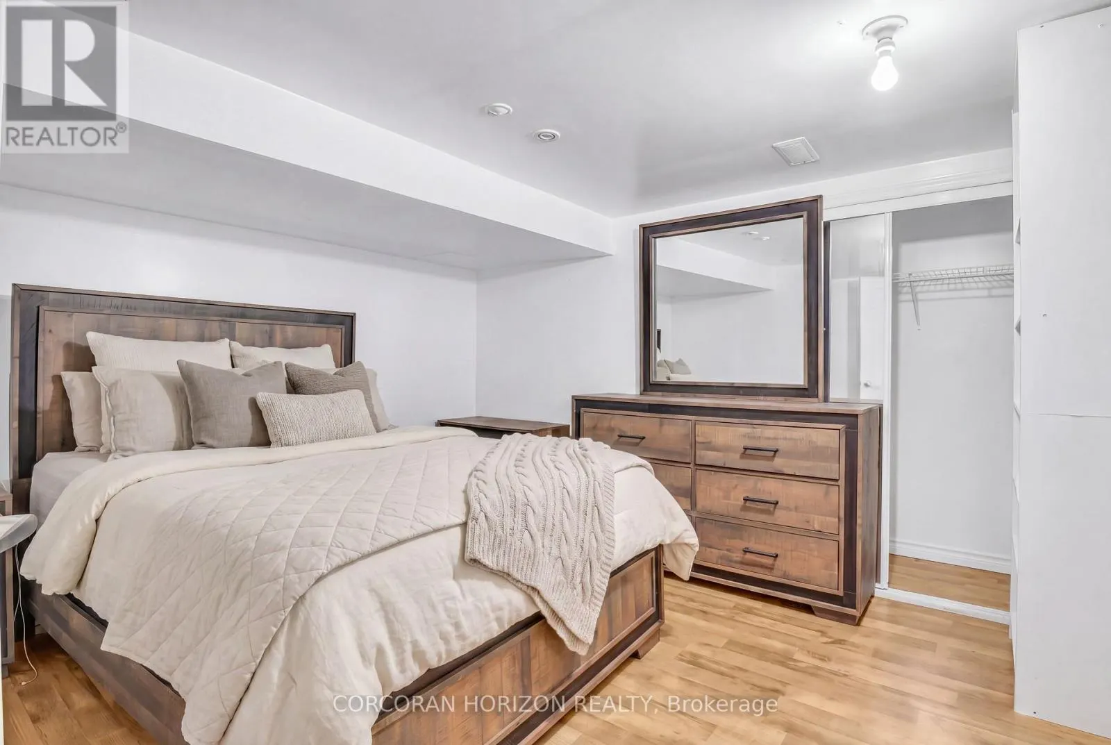 7226 WELLINGTON ROAD