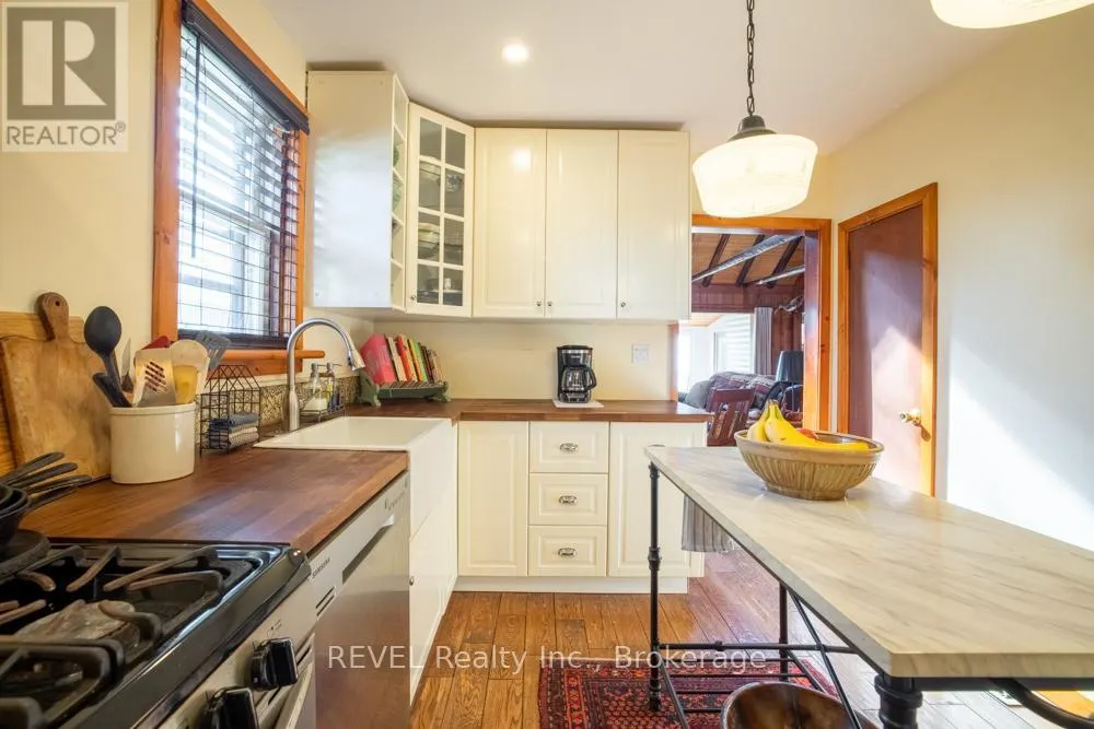 11211 HARBOURVIEW ROAD