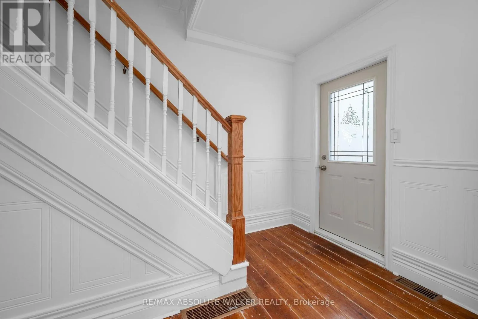297 PARK STREET E