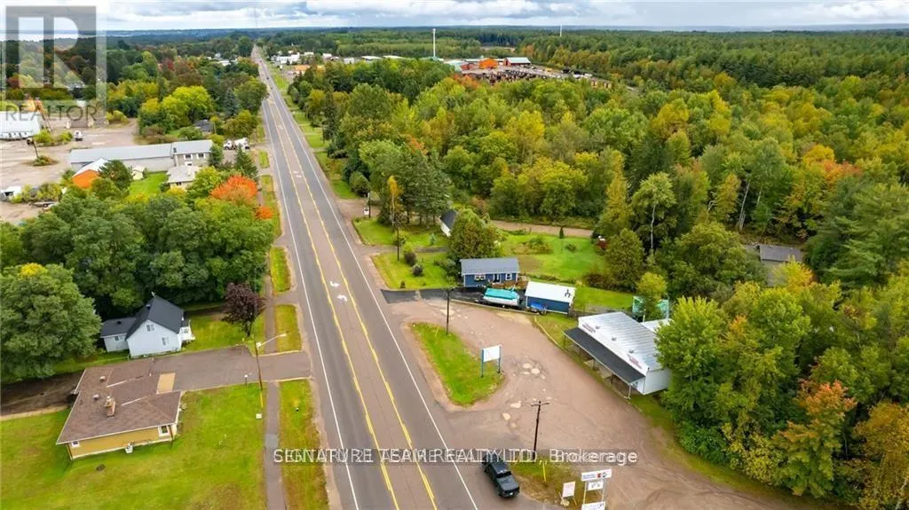 2096 PETAWAWA BOULEVARD