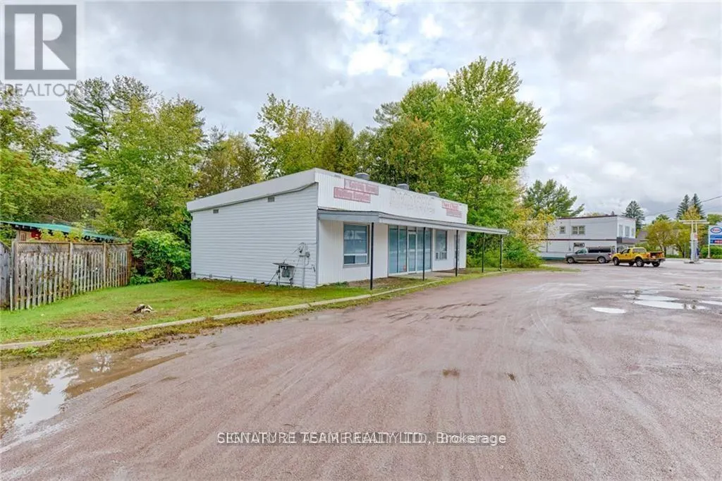 2096 PETAWAWA BOULEVARD
