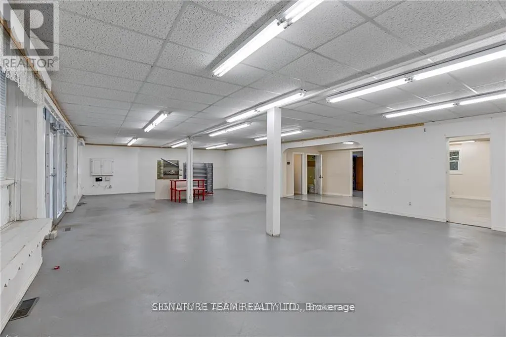 2096 PETAWAWA BOULEVARD