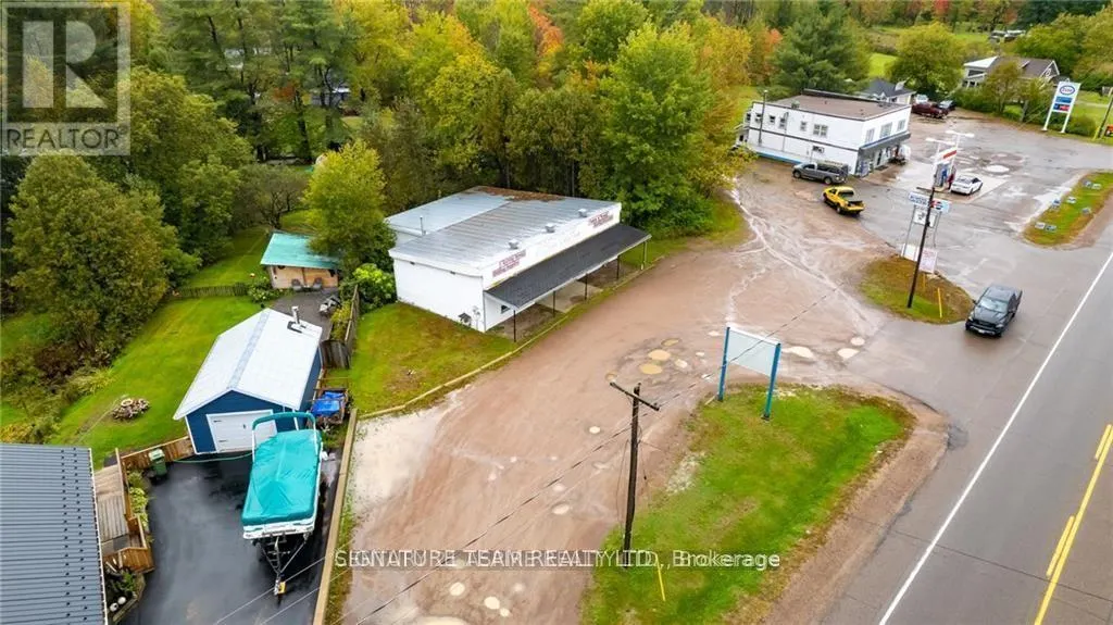 2096 PETAWAWA BOULEVARD