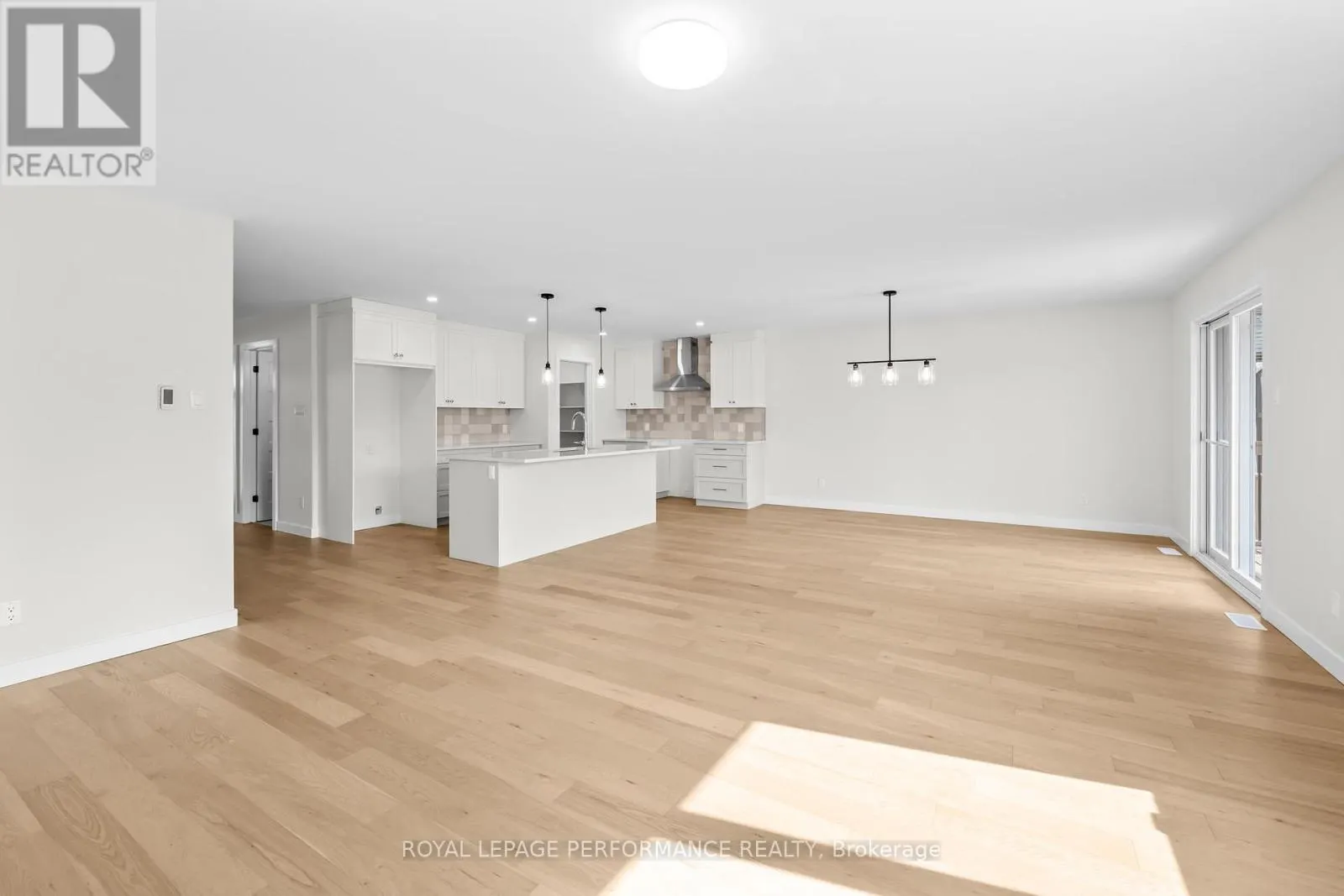 86 MILLE ROCHES ROAD