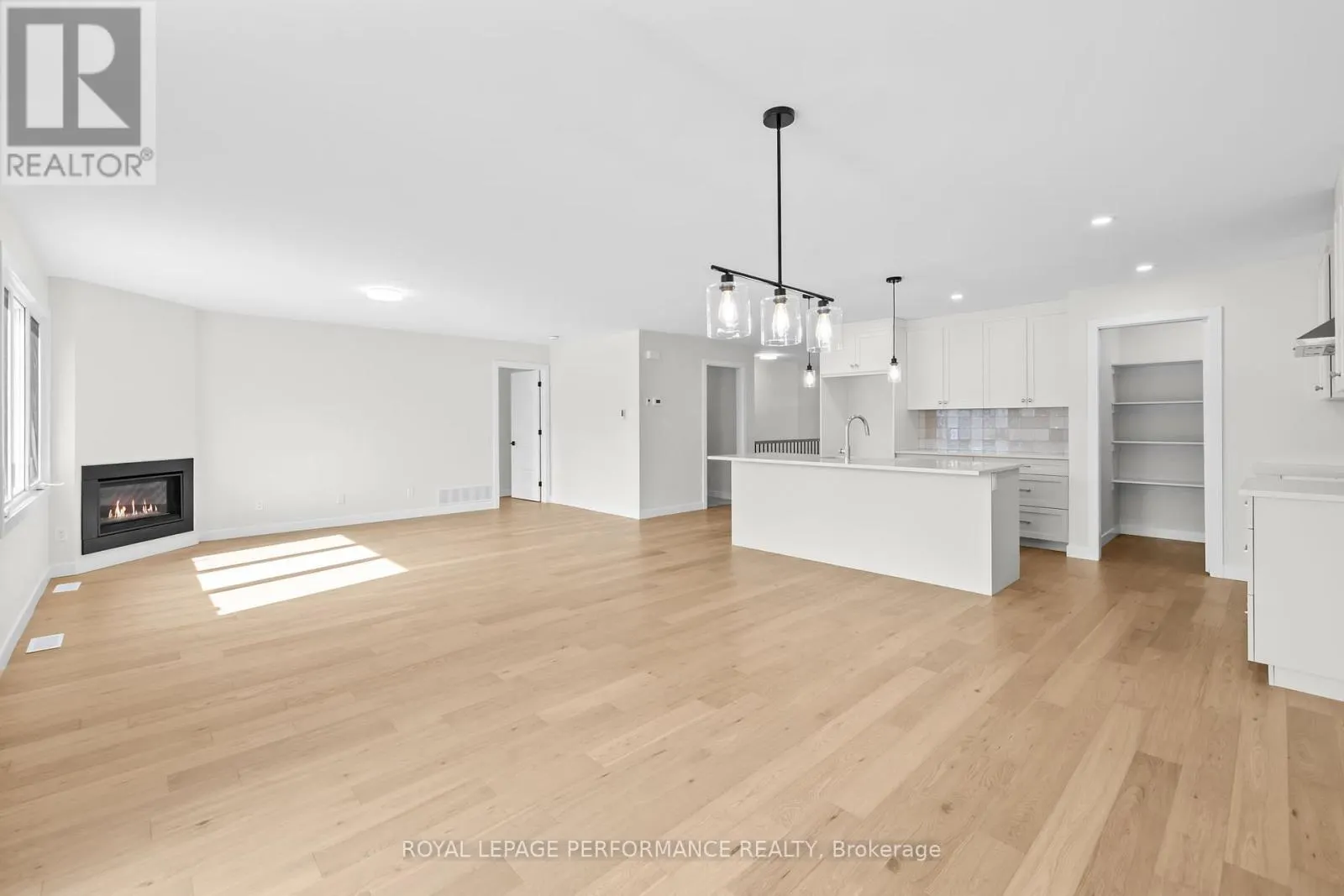 86 MILLE ROCHES ROAD