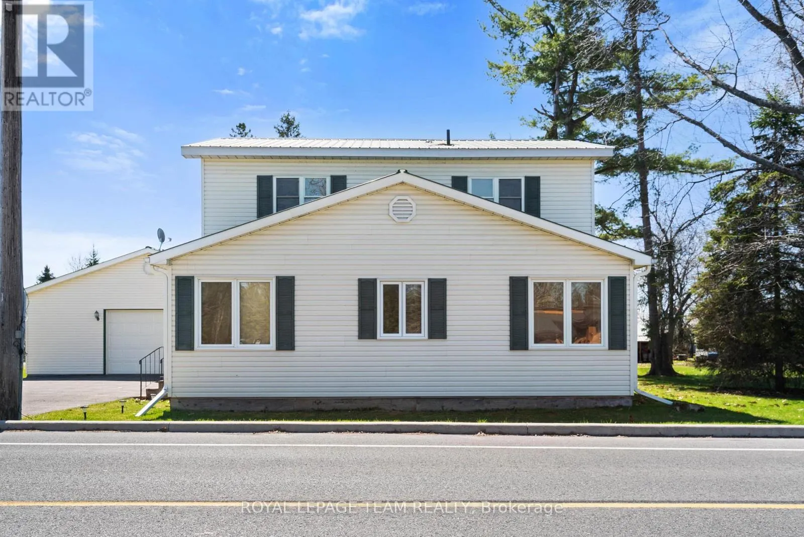 12106 LAKESHORE DRIVE