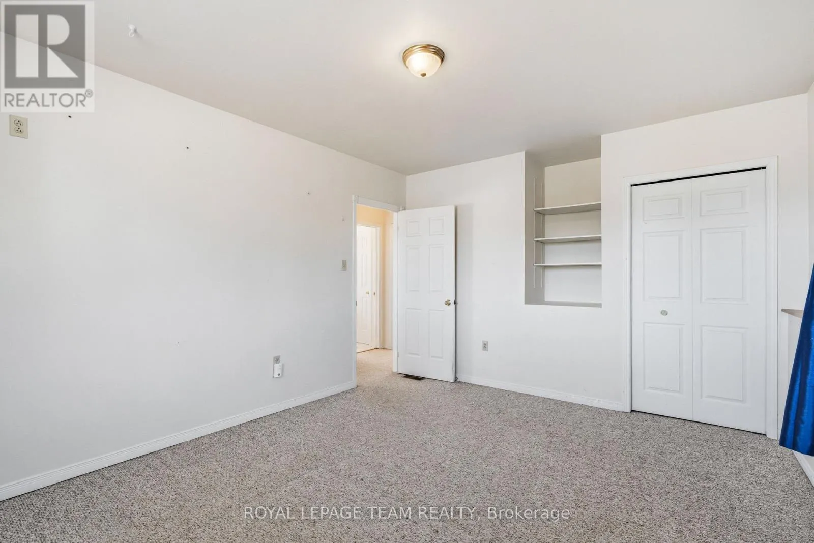 12106 LAKESHORE DRIVE