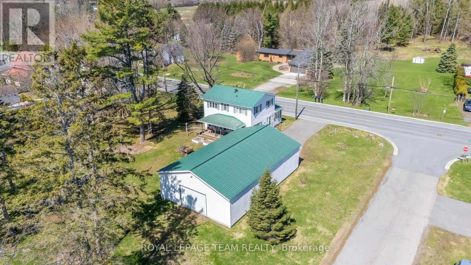12106 LAKESHORE DRIVE
