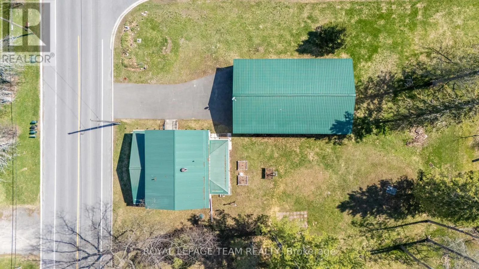 12106 LAKESHORE DRIVE