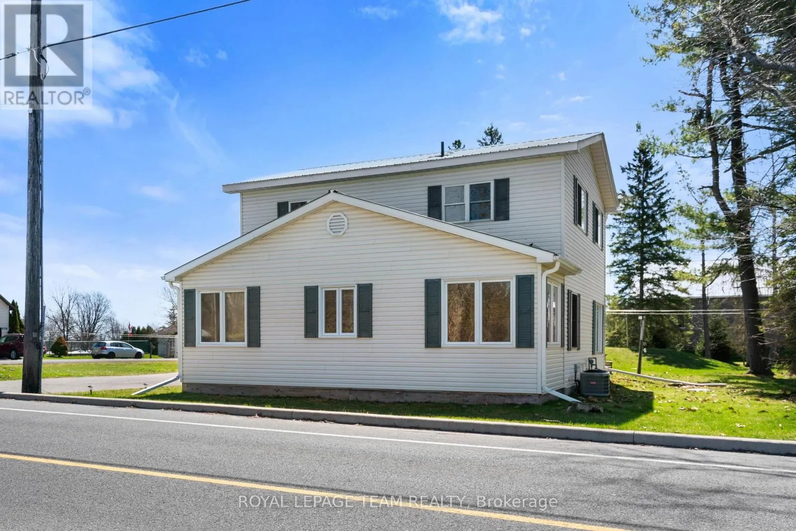 12106 LAKESHORE DRIVE