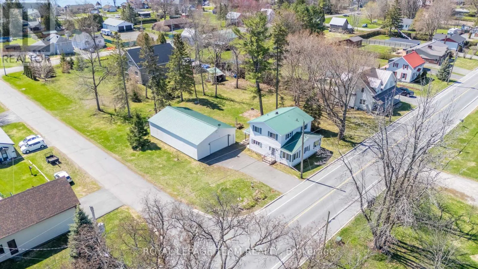 12106 LAKESHORE DRIVE