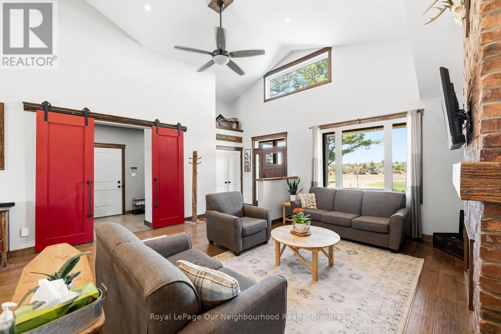 63 HANSEN ROAD
