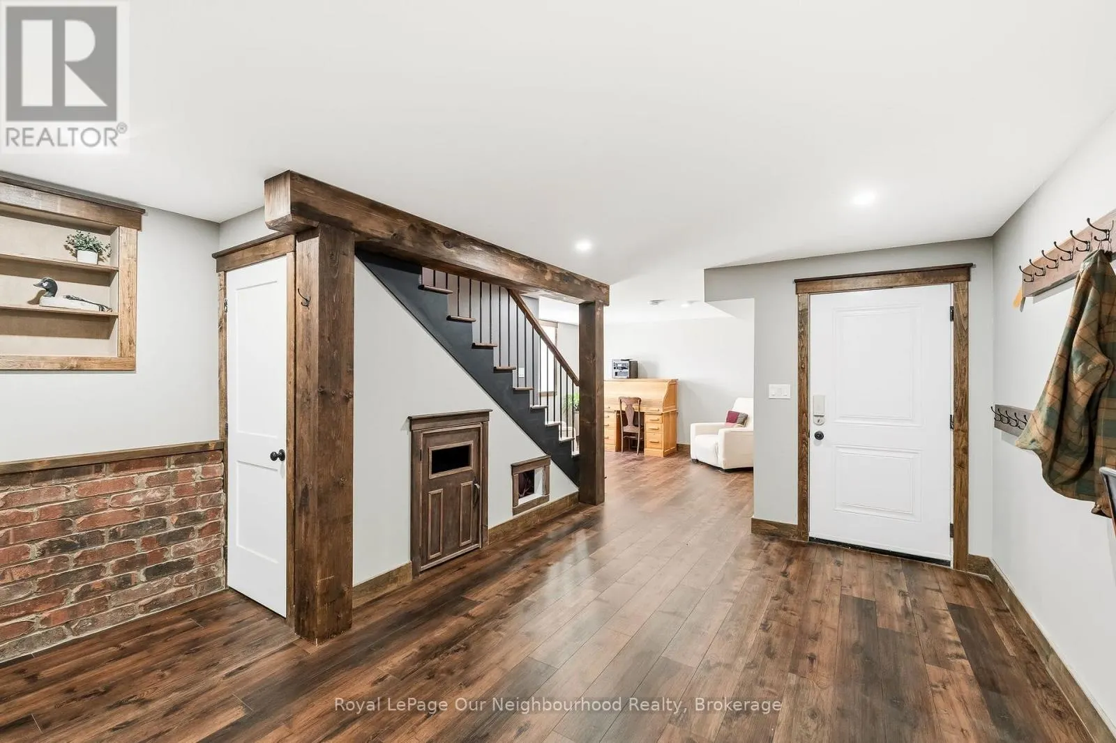 63 HANSEN ROAD
