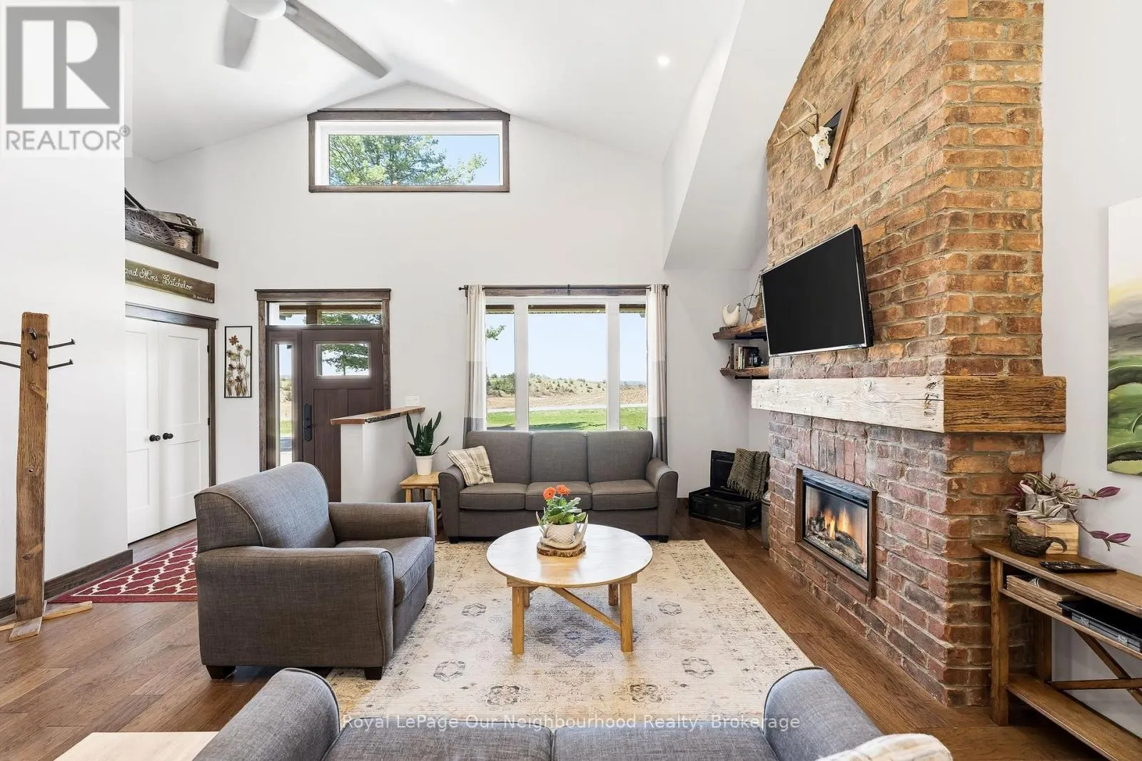 63 HANSEN ROAD