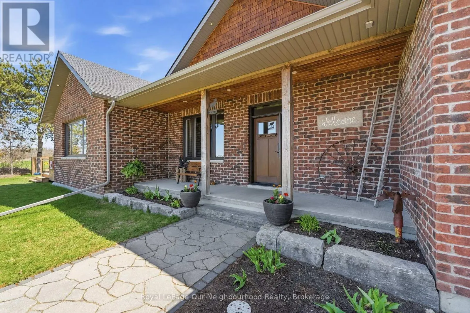 63 HANSEN ROAD