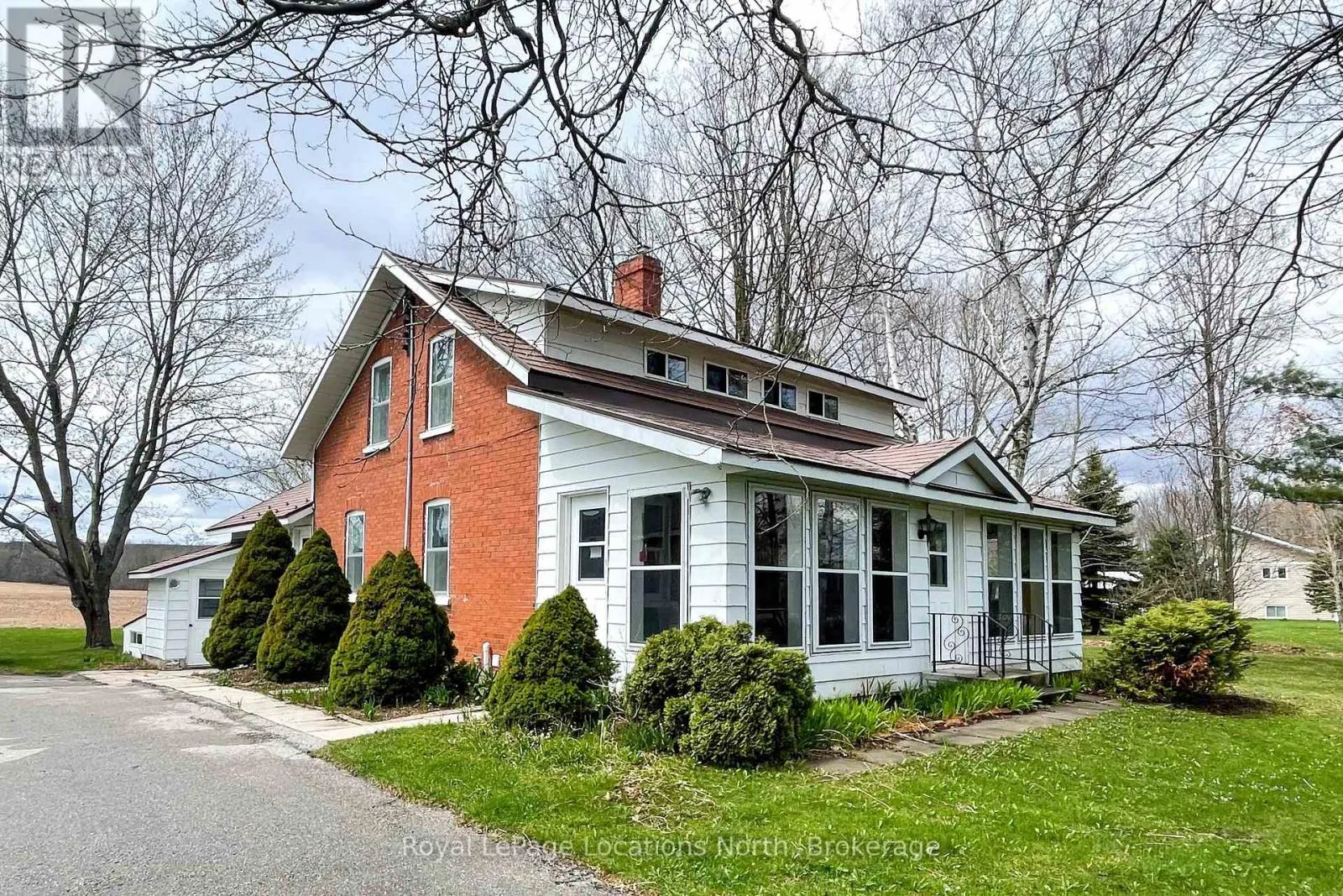 138268 GREY 112 ROAD